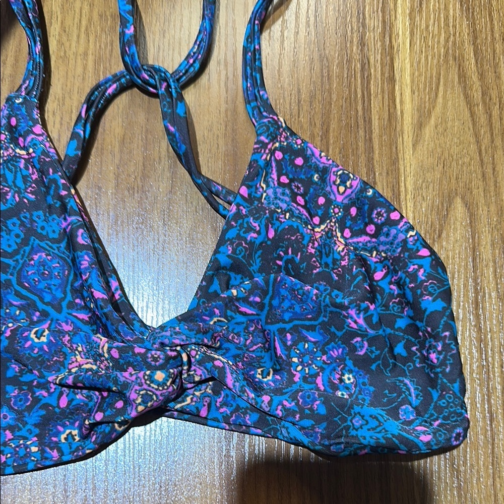 EUC Cute Multicolor Print Bikini Top with Cute Strap Design 🦖 - Picture 4 of 8